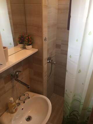 Апартаменты Apartments Aleksic Сутоморе Трехместный номер-8